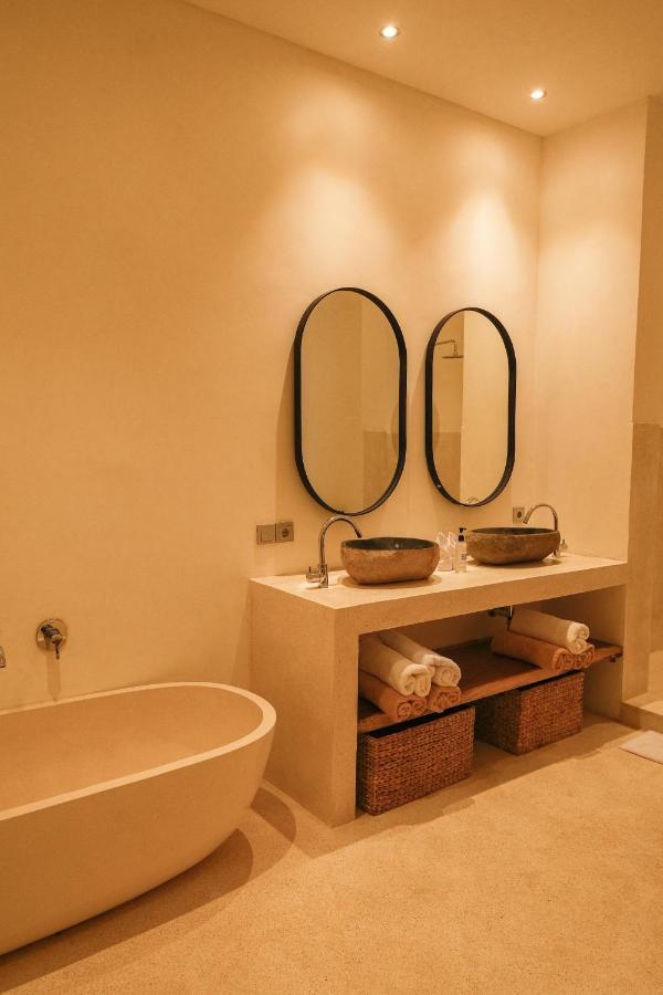 Luxury 2-bedroom With Private Pool And Bbq - Serene Escape! Villa Ubud (Bali)
